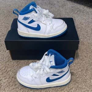 Jordan 1 MID SE (TD)